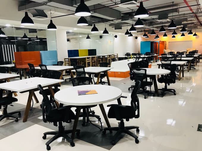 https://api.cohubindia.com/assets/uploads/20240330/S7_VimanNagar_Workzone1.1.jpg