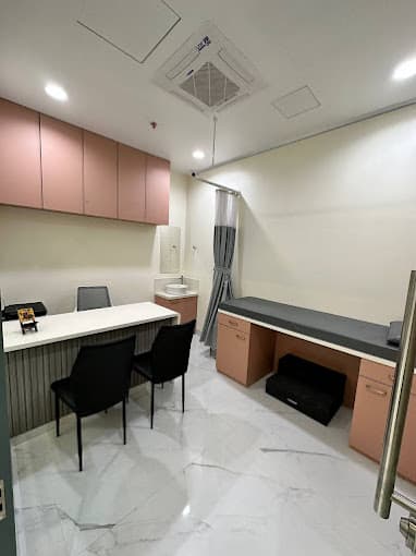 CliniQube Medical Co-working Space, Kamdhenu Commerz, Kharghar