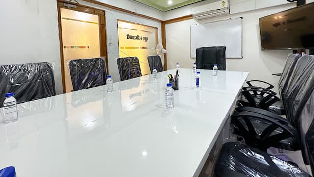 Qubix CoWorking Space, Sarita Tarang Complex, Shivaji-Nagar
