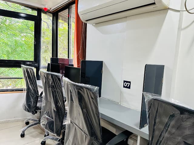Qubix CoWorking Space, Sarita Tarang Complex, Shivaji-Nagar