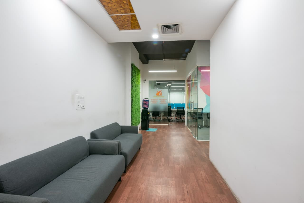 https://api.cohubindia.com/assets/uploads/20240421/Segment Spaces and Infra Pvt Ltd .jpeg