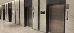 uploads/20240424/wework-raheja-mindspace-lift.jpeg