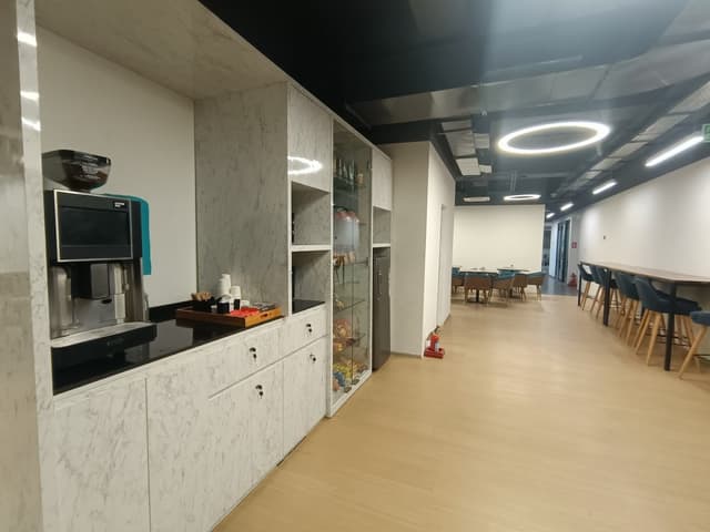 Awfis, Cyberone, Vashi