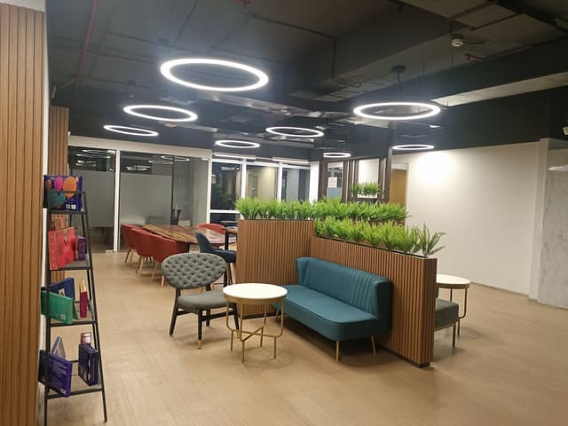 Awfis, Cyberone, Vashi