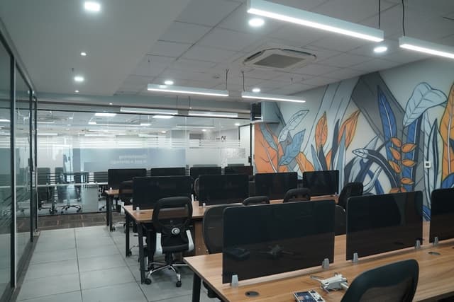 Summit Space, Summit Building, Gomti-Nagar