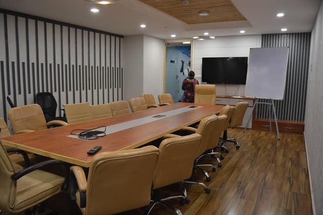 Summit Space, Summit Building, Gomti-Nagar