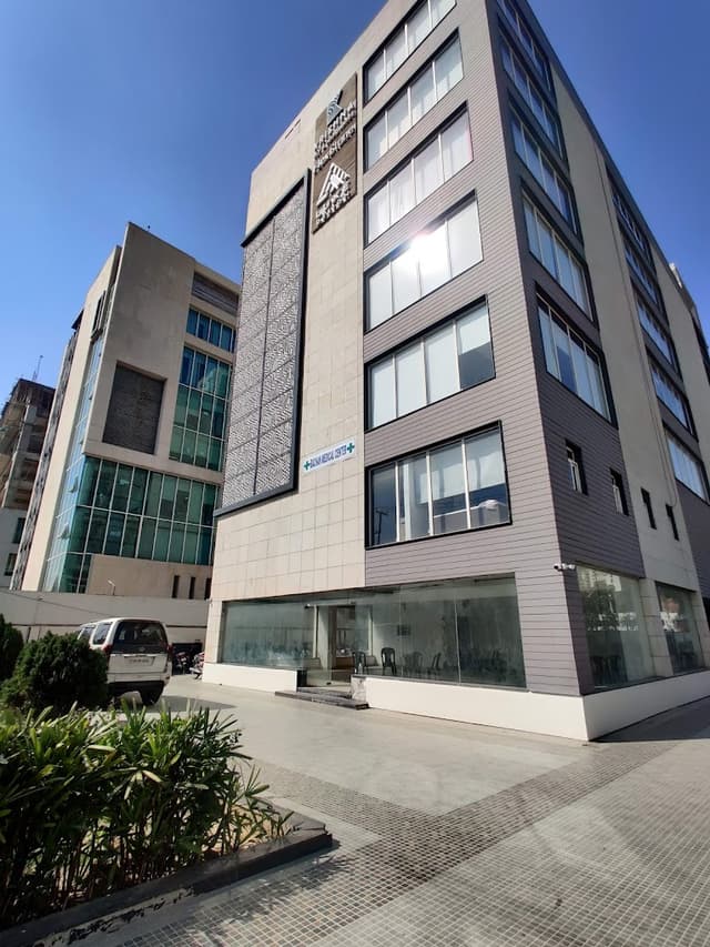 Summit Space, Summit Building, Gomti-Nagar