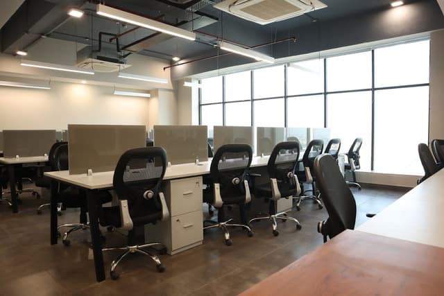 Summit Space, Summit Building, Gomti-Nagar