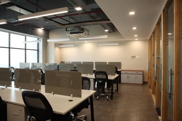 Summit Space, Summit Building, Gomti-Nagar