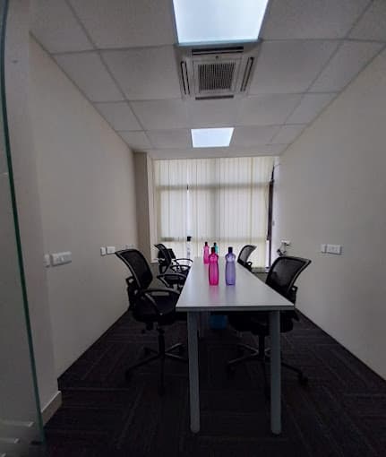 Coworking Studio, Aarti heights, Gomti-Nagar