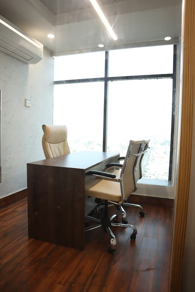 Summit Space, Summit Building, Gomti-Nagar