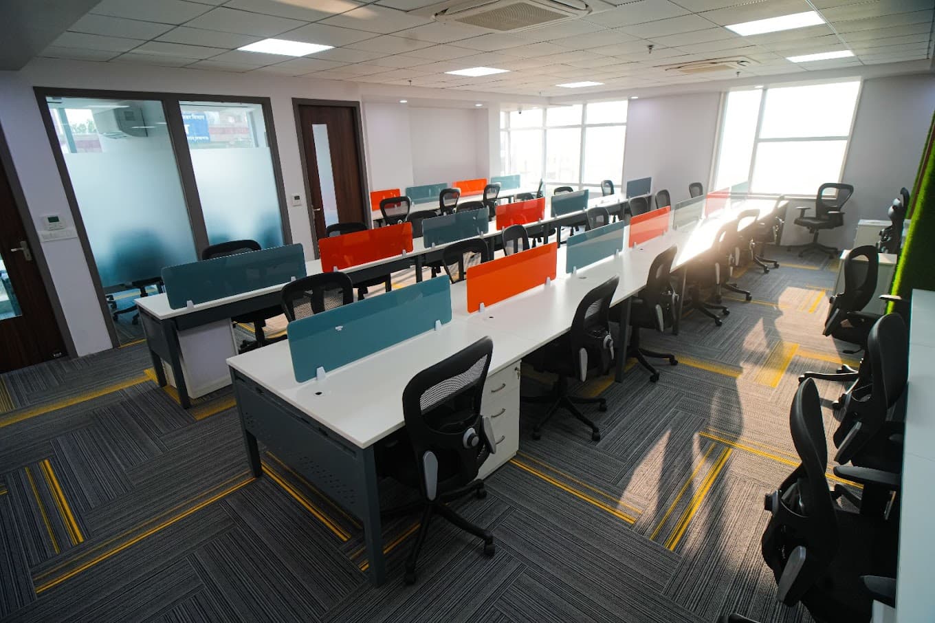https://api.cohubindia.com/assets/uploads/20240824/Gomti_Nagar_Lucknow_office_on_rent.jpg