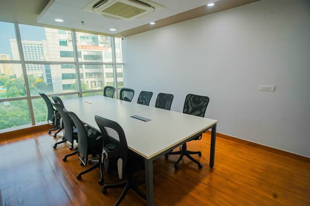 Neohub, Cyber Heights, Gomti-Nagar