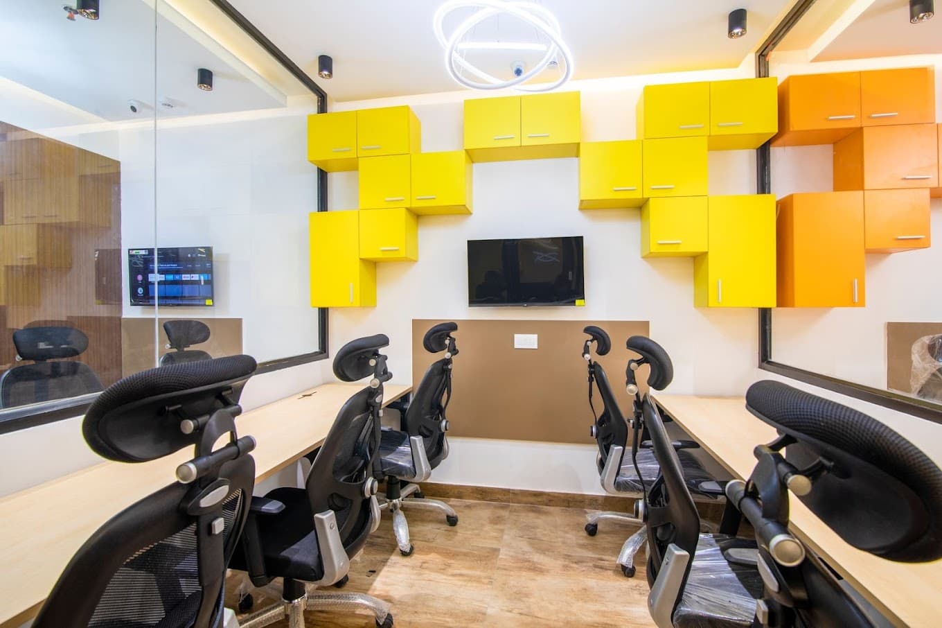 https://api.cohubindia.com/assets/uploads/20240827/Virtual_office_in_Noida.jpeg