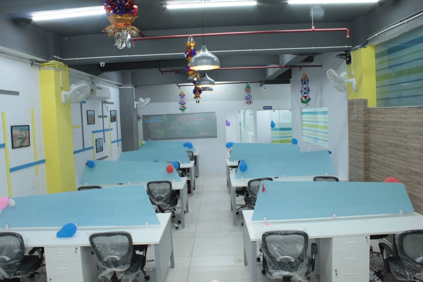https://api.cohubindia.com/assets/uploads/20240913/Noida_office_on_rent.JPG