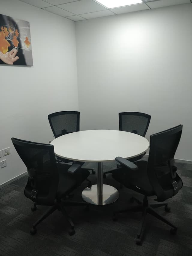 Regus, Logix City Center Mall, Sector-32