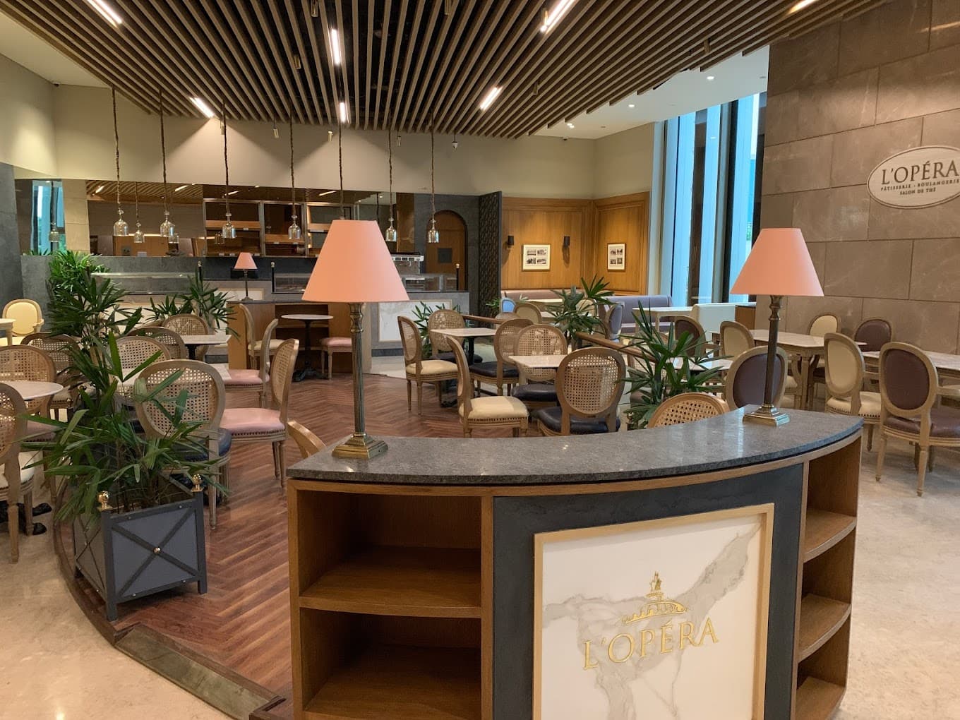 https://api.cohubindia.com/assets/uploads/20240923/Noida_meeting_room.JPG