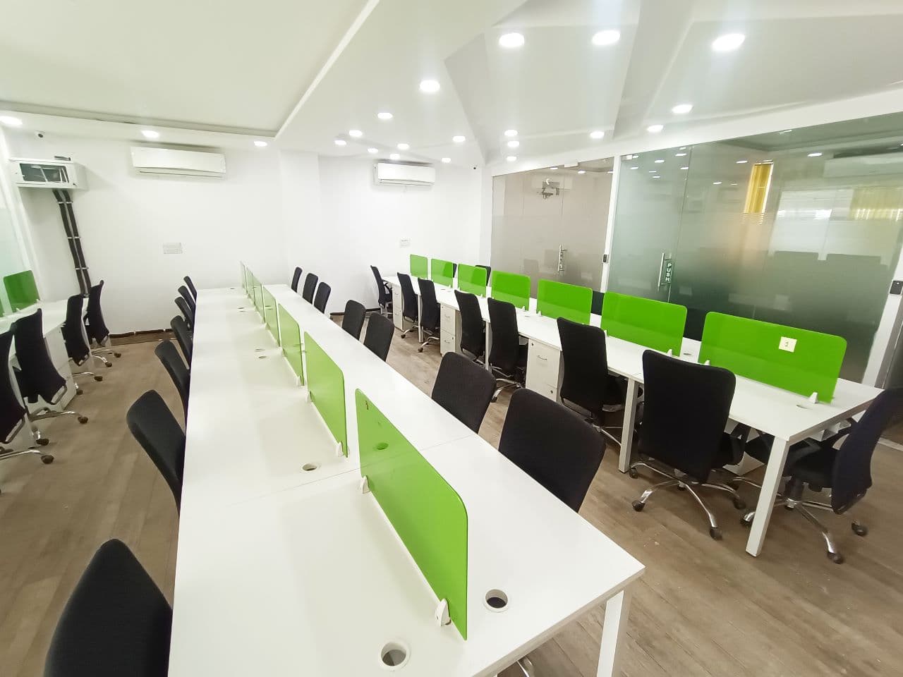https://api.cohubindia.com/assets/uploads/20240927/Affordable_coworking_Noida1.jpg