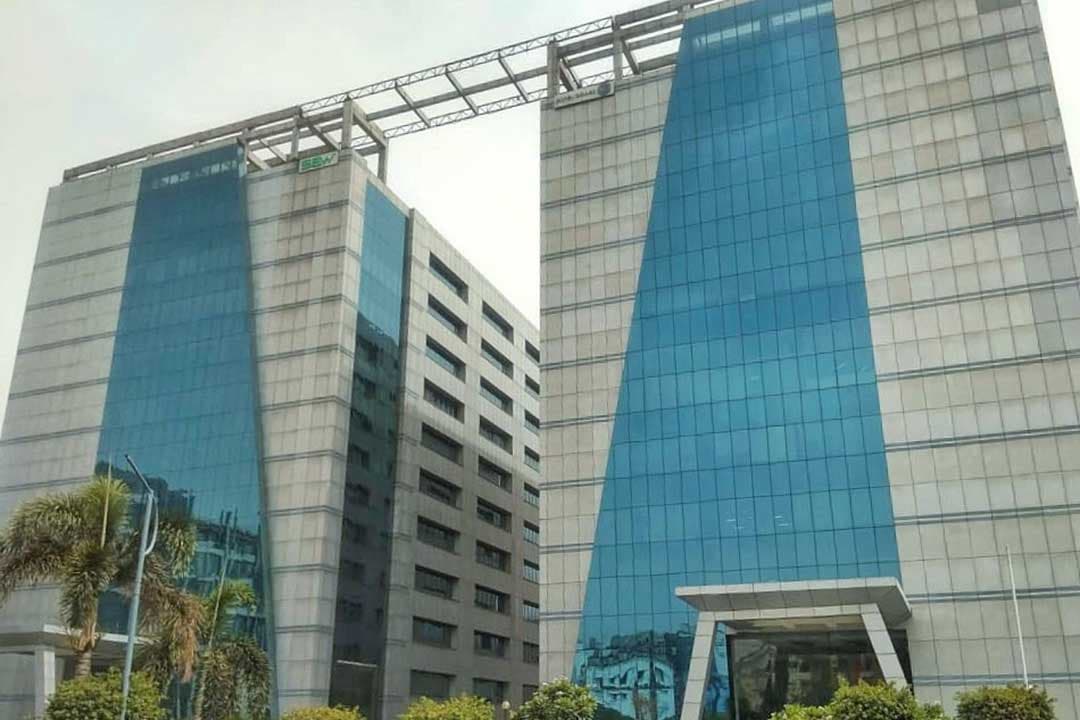 https://api.cohubindia.com/assets/uploads/20241004/Noida_meeting_room.jpg
