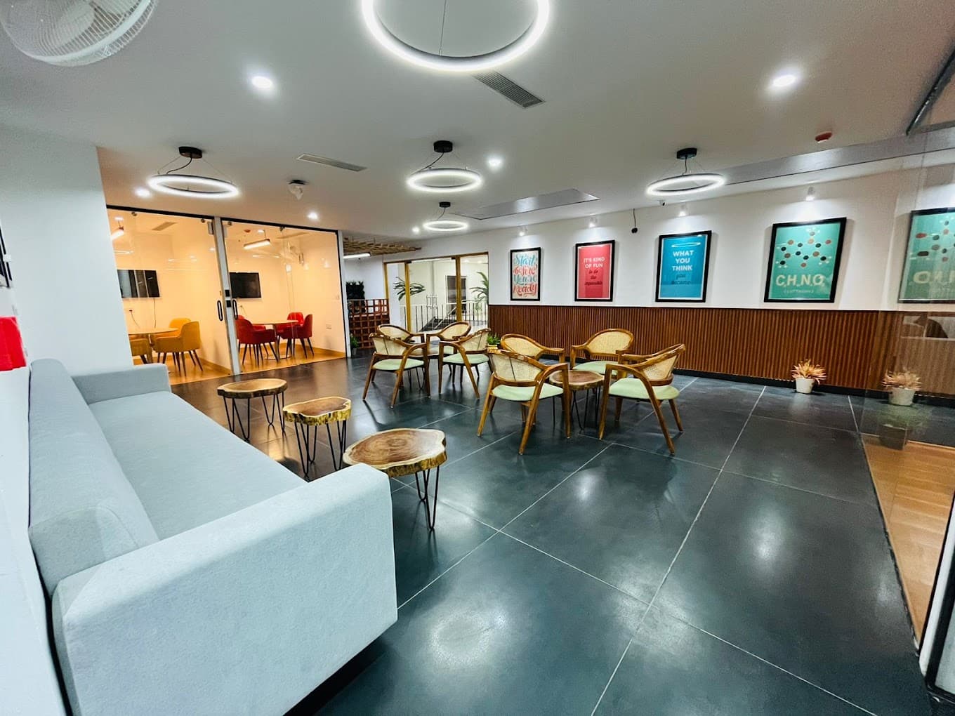 https://api.cohubindia.com/assets/uploads/20241007/office_on_rent_in_Noida.jpg